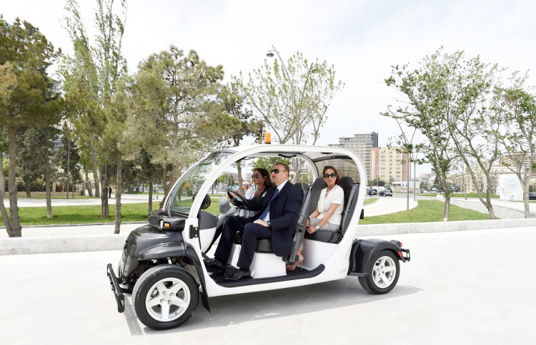 Azerbaijani president and his spouse attend opening of Baku White City boulevard