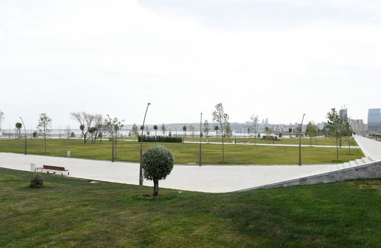 Azerbaijani president and his spouse attend opening of Baku White City boulevard