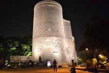 In the very heart of capital – evening walk in Baku (Part 1) (PHOTO)