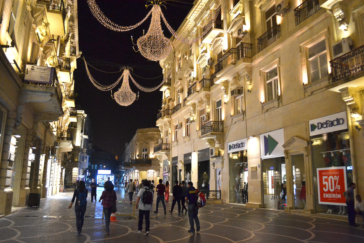 In the very heart of capital – evening walk in Baku (Part 1) (PHOTO)