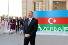 Ilham Aliyev, his spouse meet athletes to represent Azerbaijan in European Games (PHOTO)
