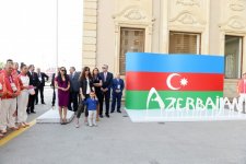 Ilham Aliyev, his spouse meet athletes to represent Azerbaijan in European Games (PHOTO)