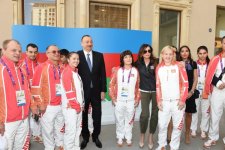 Ilham Aliyev, his spouse meet athletes to represent Azerbaijan in European Games (PHOTO)