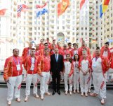 Ilham Aliyev, his spouse meet athletes to represent Azerbaijan in European Games (PHOTO)