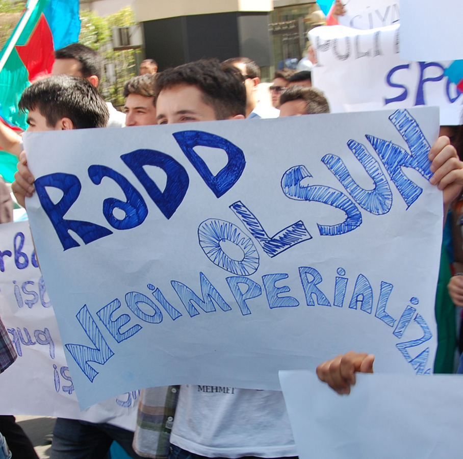 Azerbaijani youth hold protest action in front of EU Delegation building