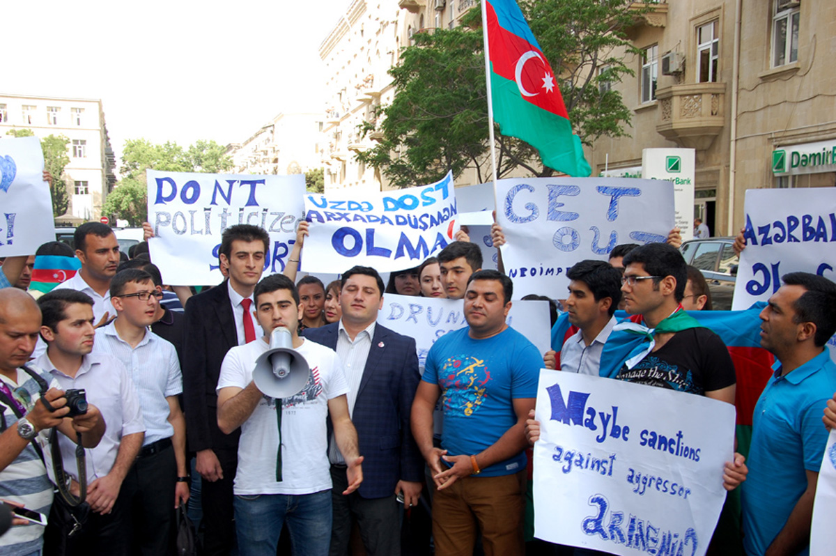 Rally held in front of British embassy in Azerbaijan