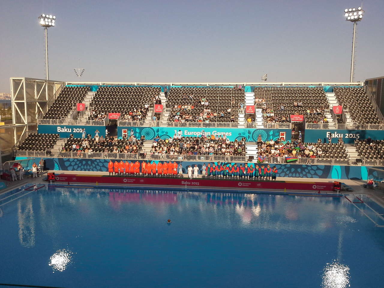 Water polo match kicks off between Azerbaijani and Romanian teams (PHOTO)