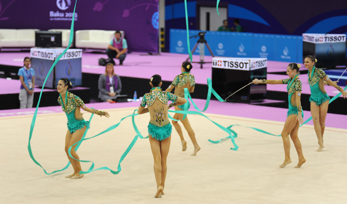 Azerbaijani female gymnasts perform with ribbons in group exercises at European Games (PHOTO)