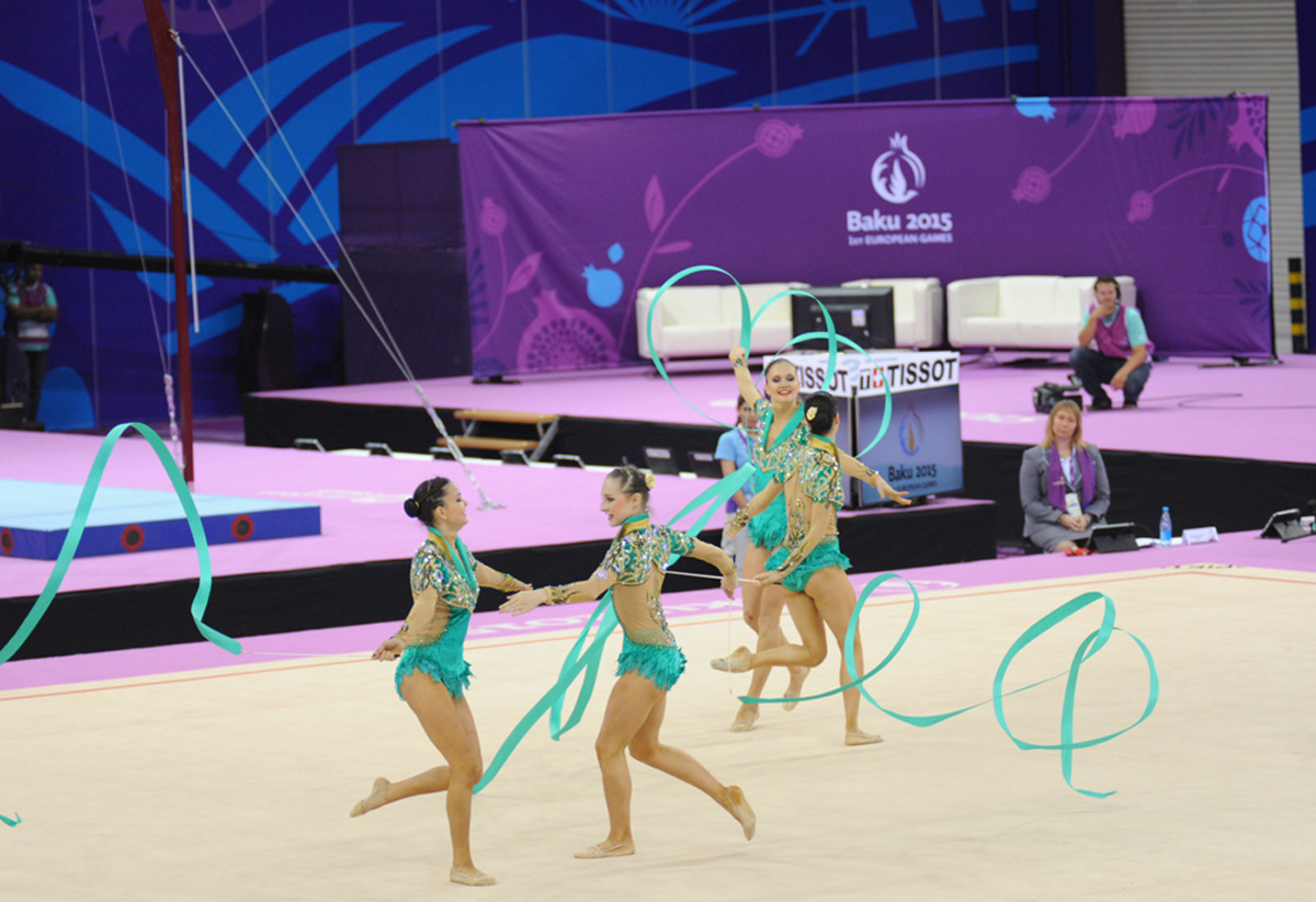 Azerbaijani female gymnasts perform with ribbons in group exercises at European Games (PHOTO)