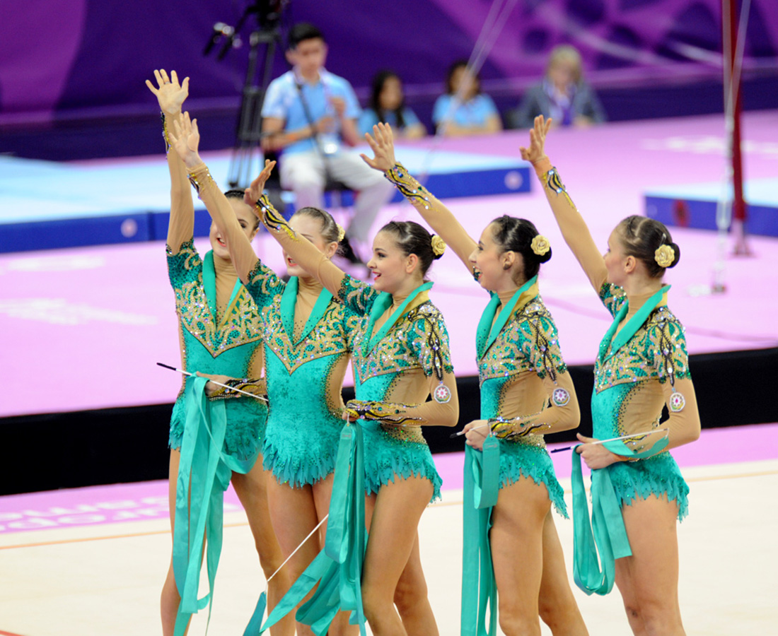 Azerbaijani female gymnasts perform with ribbons in group exercises at European Games (PHOTO)