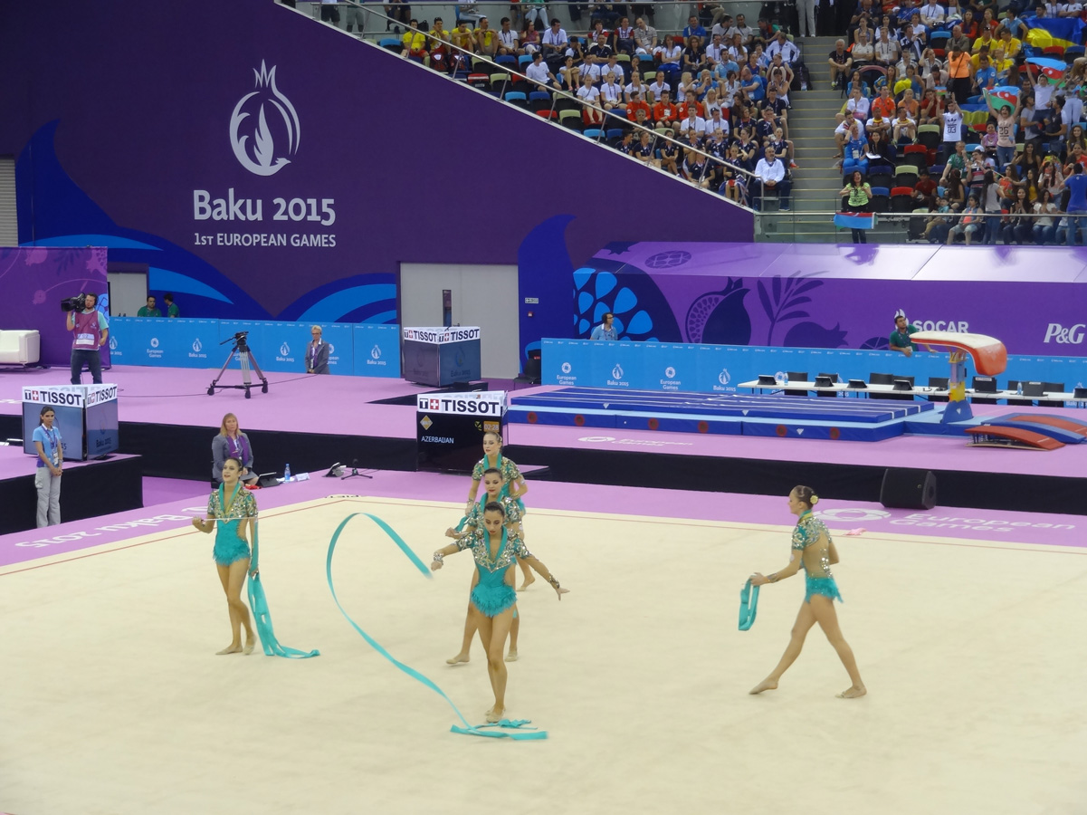 Azerbaijani female gymnasts perform with ribbons in group exercises at European Games (PHOTO)