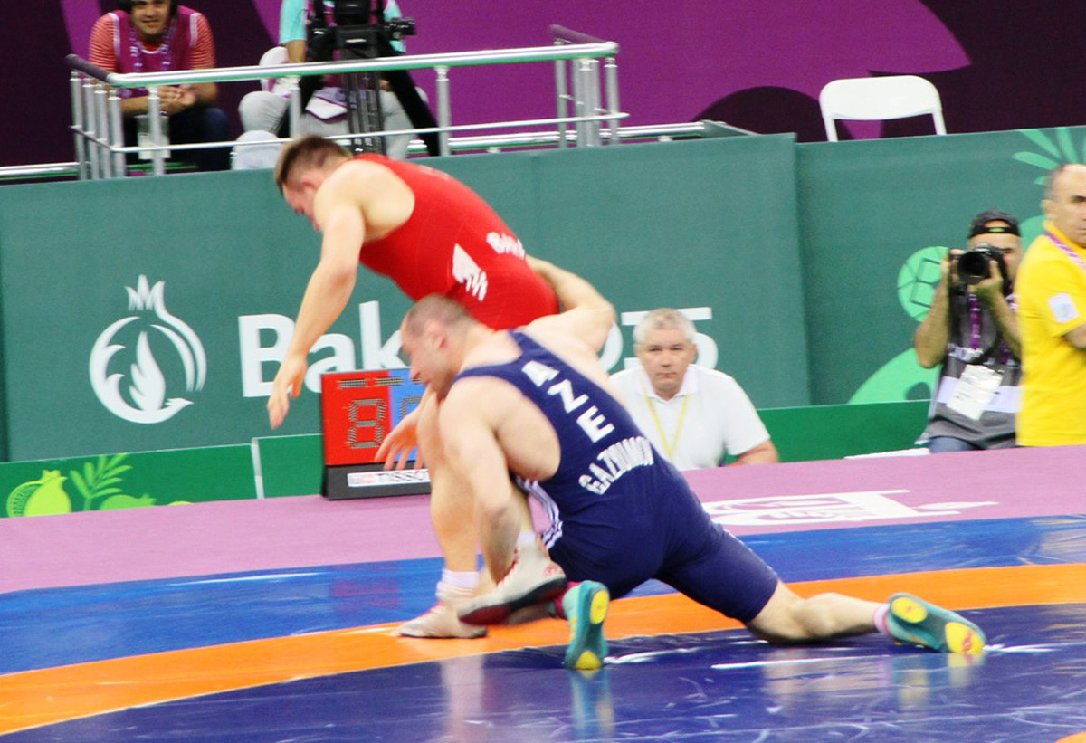 Azerbaijani wrestler in 1/4 finals at Rio 2016