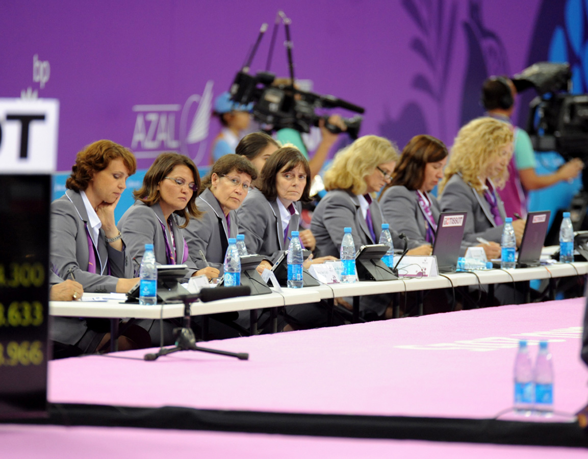 Baku 2015: Azerbaijani gymnast wins silver in pommel horse exercise (PHOTO)