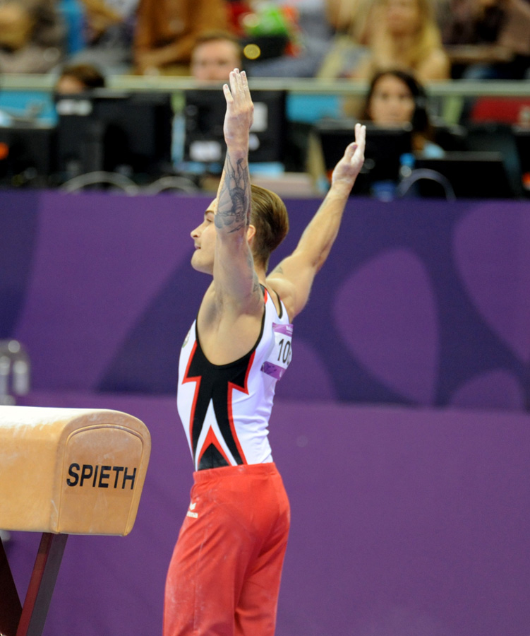 Baku 2015: Azerbaijani gymnast wins silver in pommel horse exercise (PHOTO)