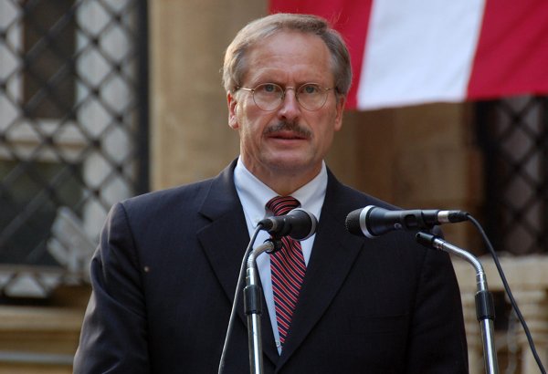 US ambassador to Azerbaijan visits Azercosmos OJSC