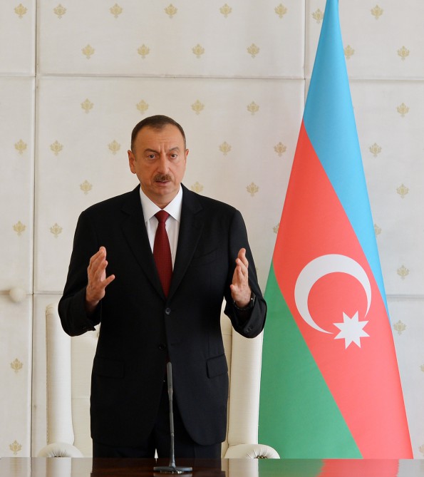 Azerbaijani president chairs Cabinet of Ministers meeting on H1 of 2015
