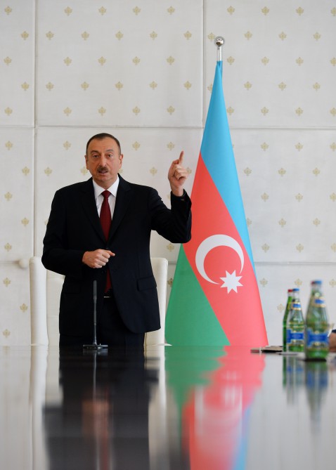 Azerbaijani president chairs Cabinet of Ministers meeting on H1 of 2015