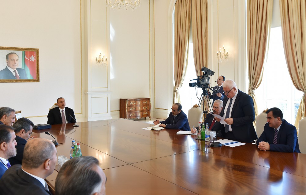 President Ilham Aliyev receives special award of Azerbaijan’s Press Council (PHOTO)