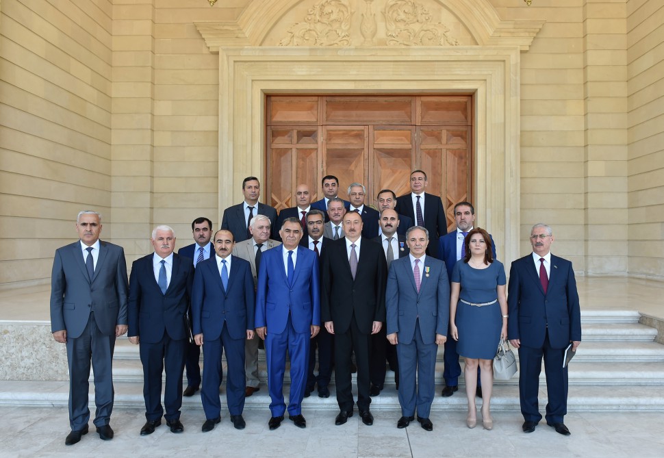 President Ilham Aliyev receives special award of Azerbaijan’s Press Council (PHOTO)