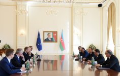 Ilham Aliyev, Donald Tusk hold expanded meeting