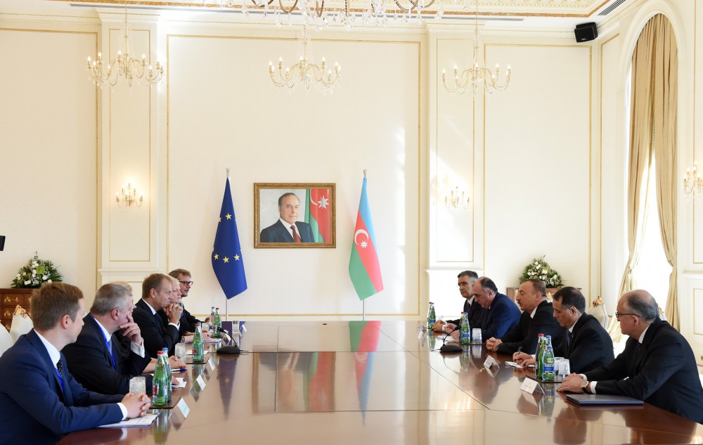 Ilham Aliyev, Donald Tusk hold expanded meeting