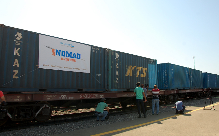 Baku receives first train via Trans-Caspian int’l transport route (PHOTO)