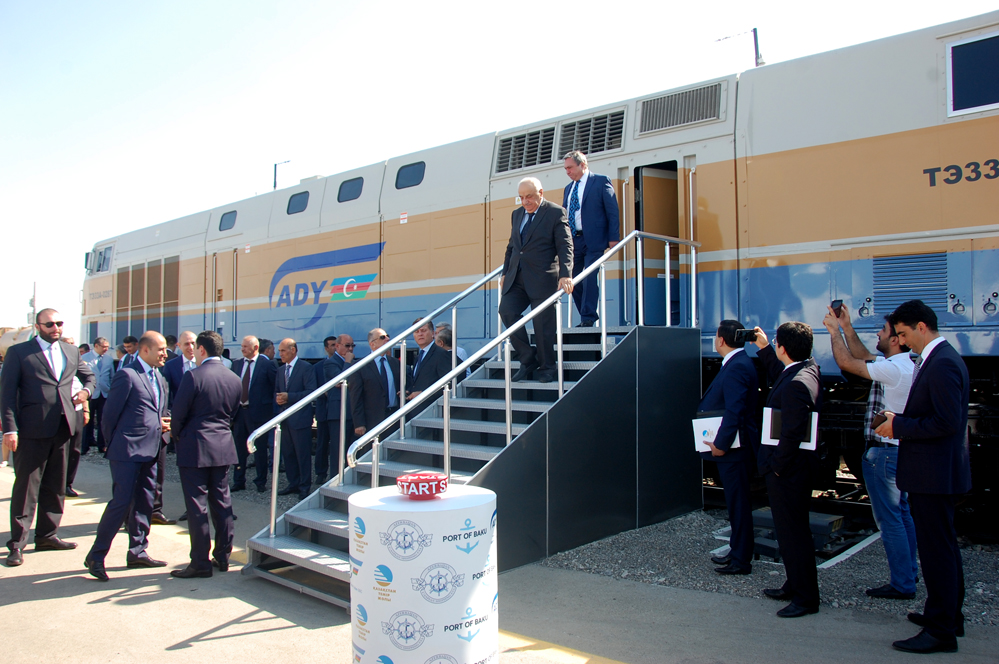 Baku receives first train via Trans-Caspian int’l transport route (PHOTO)