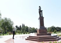 Azerbaijani president attends opening of park-boulevard after Heydar Aliyev in Jalilabad