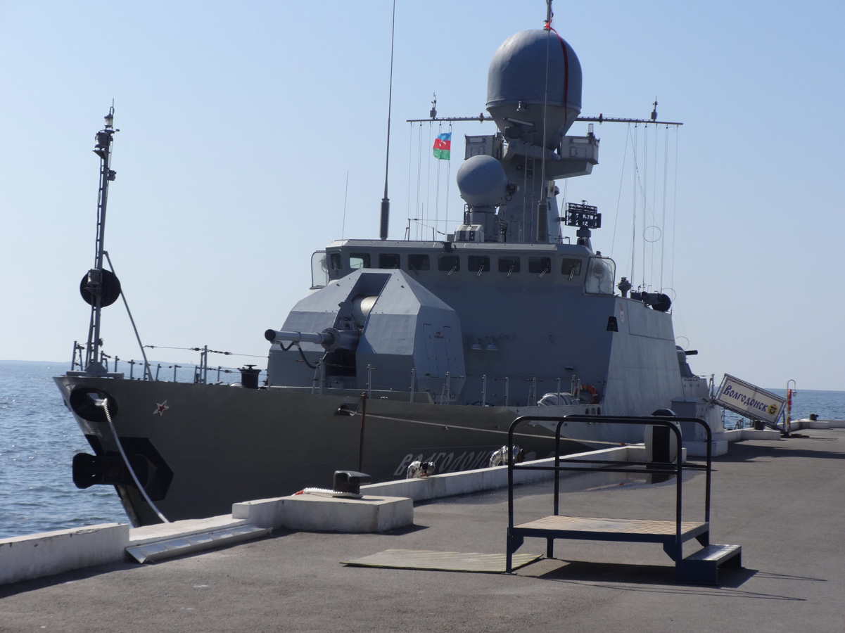 Friendly visit by Russian military ships to Azerbaijan (PHOTO)