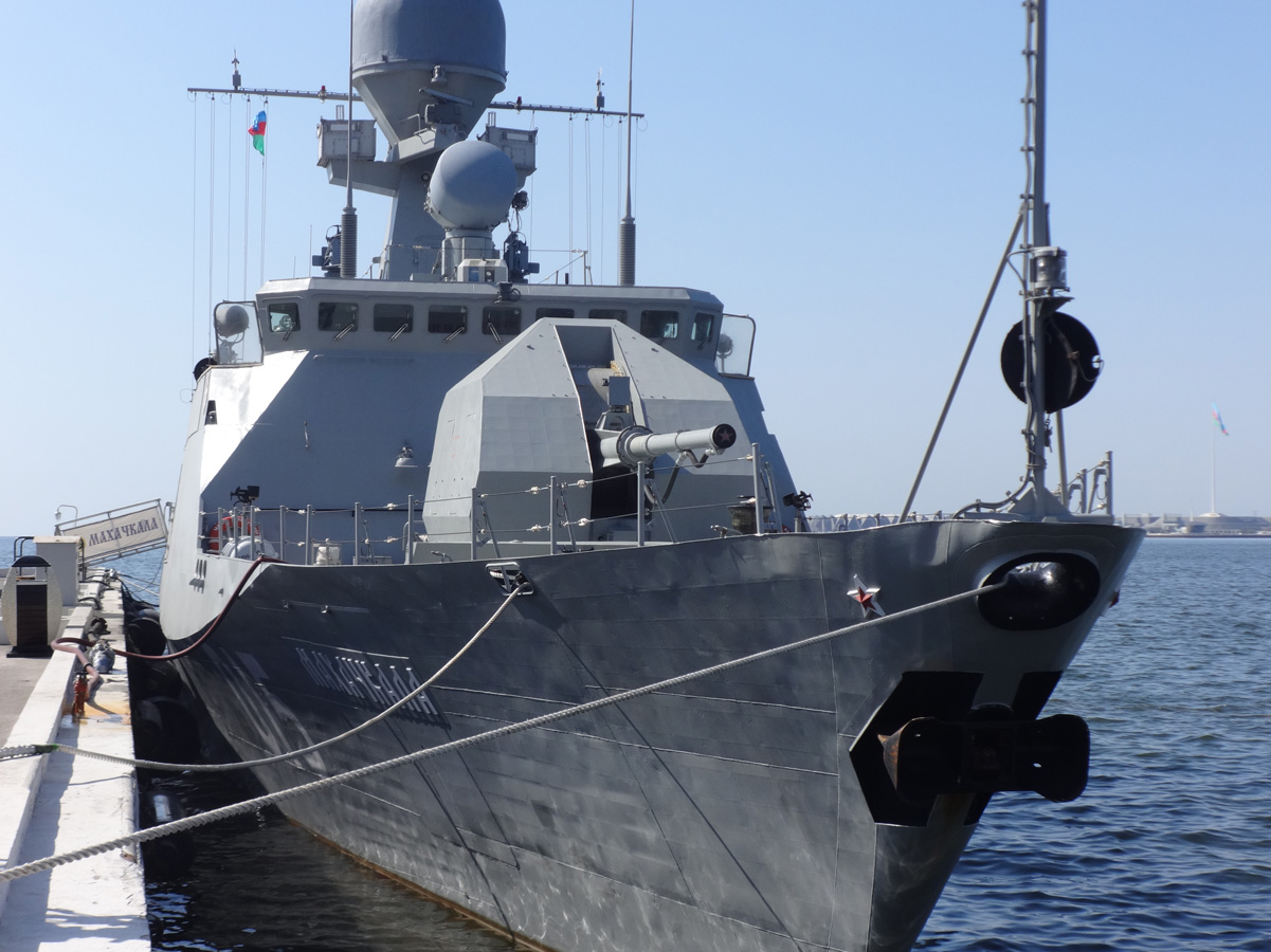 Friendly visit by Russian military ships to Azerbaijan (PHOTO)