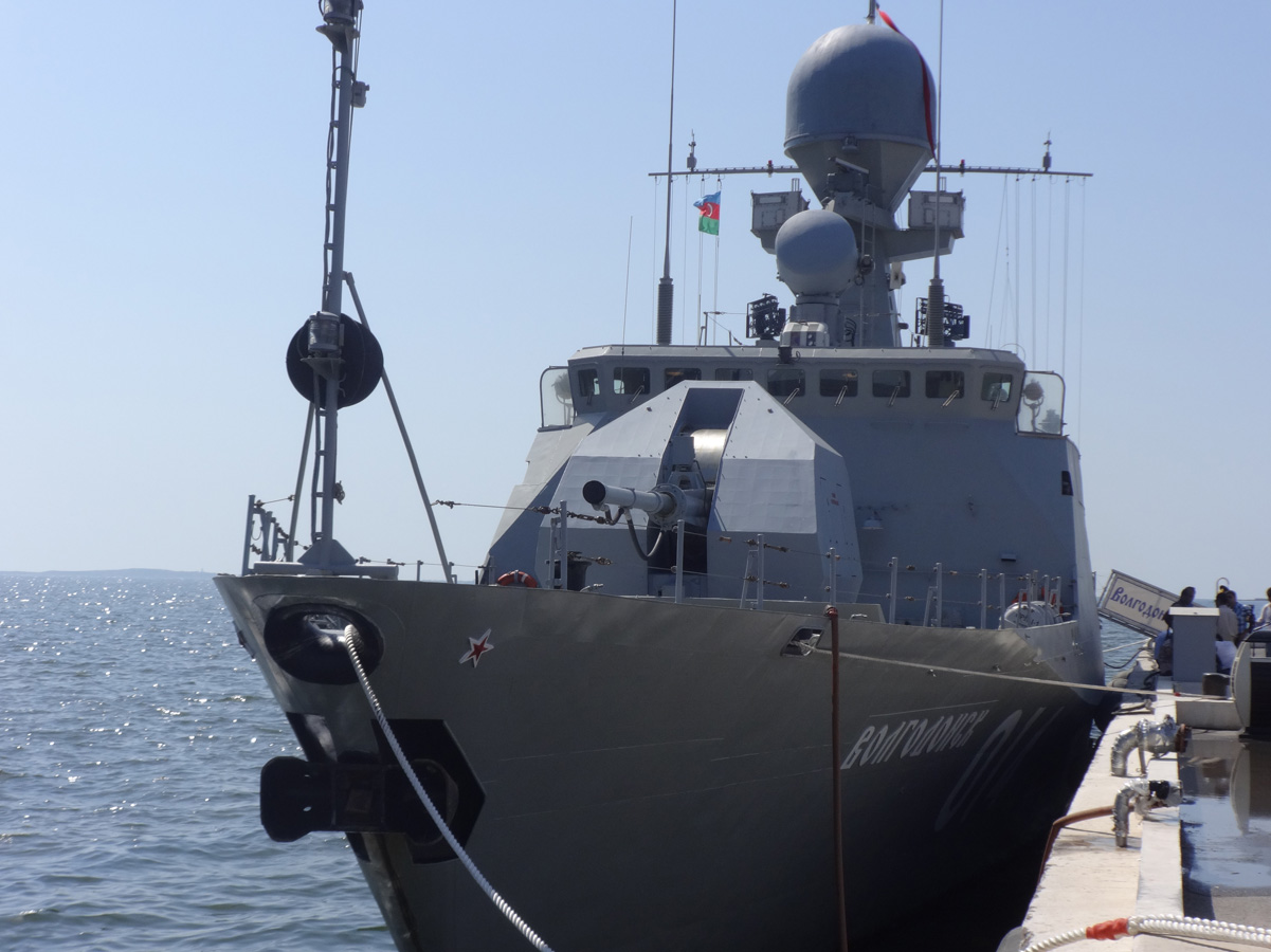 Friendly visit by Russian military ships to Azerbaijan (PHOTO)