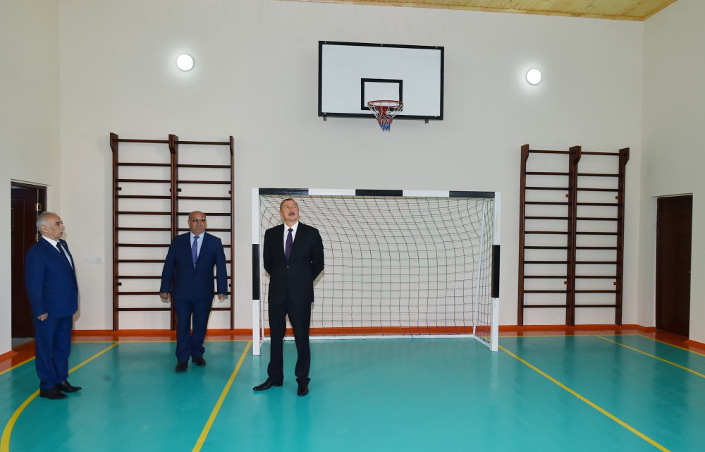 Azerbaijani president reviews lyceum in Yasamal district of Baku after major reconstruction (PHOTO)