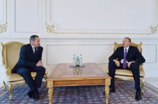 Azerbaijani president receives outgoing Swiss ambassador
