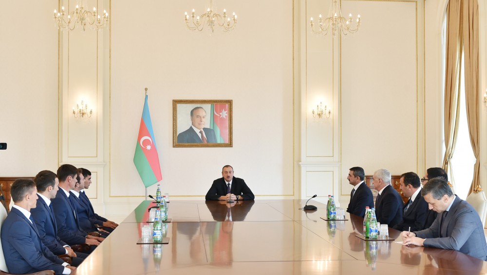 President Aliyev meets with members of Azerbaijan`s national polo team