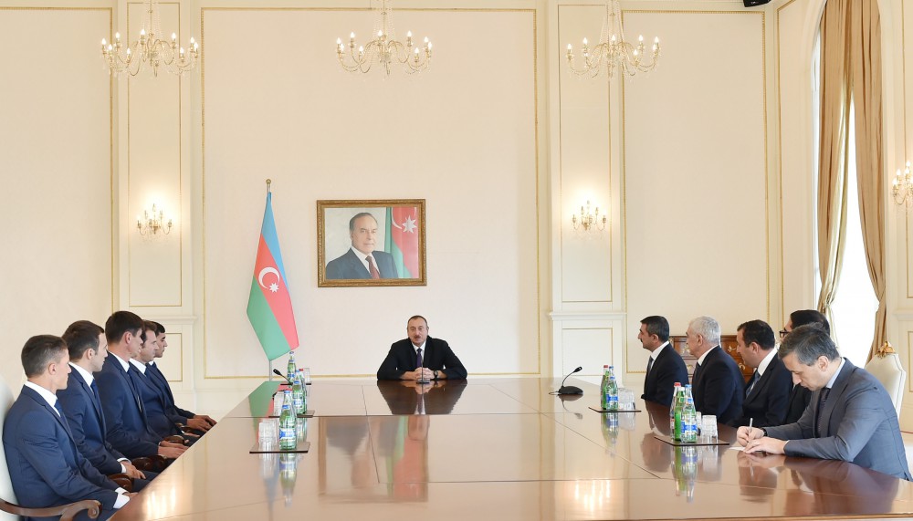 President Aliyev meets with members of Azerbaijan`s national polo team