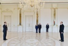Azerbaijani president accepts credentials of newly-appointed Swiss ambassador