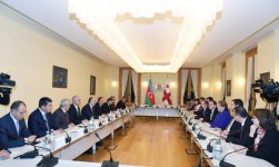 Azerbaijani, Georgian presidents hold expanded meeting