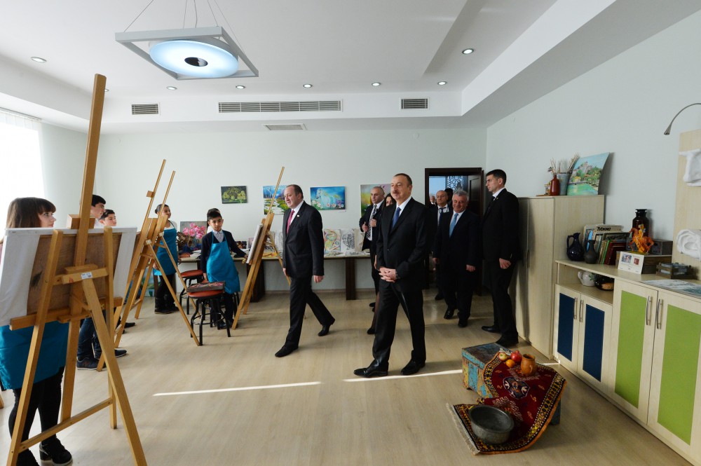 Azerbaijani, Georgian presidents visit "Tea house" training center in Marneuli