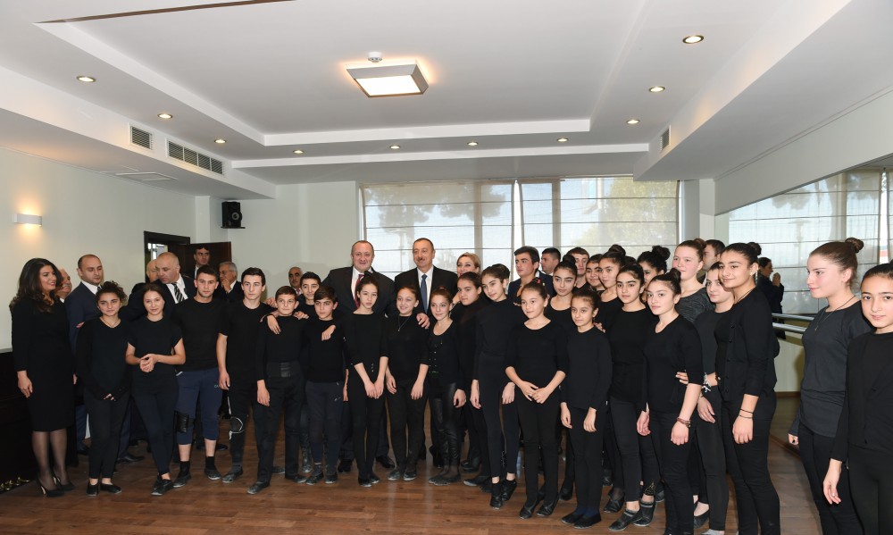 Azerbaijani, Georgian presidents visit "Tea house" training center in Marneuli