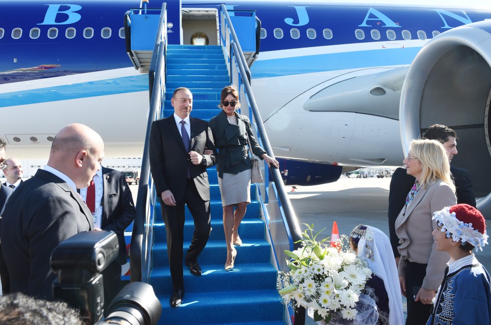 President Ilham Aliyev, his spouse arrive in Turkey on working visit (PHOTO)