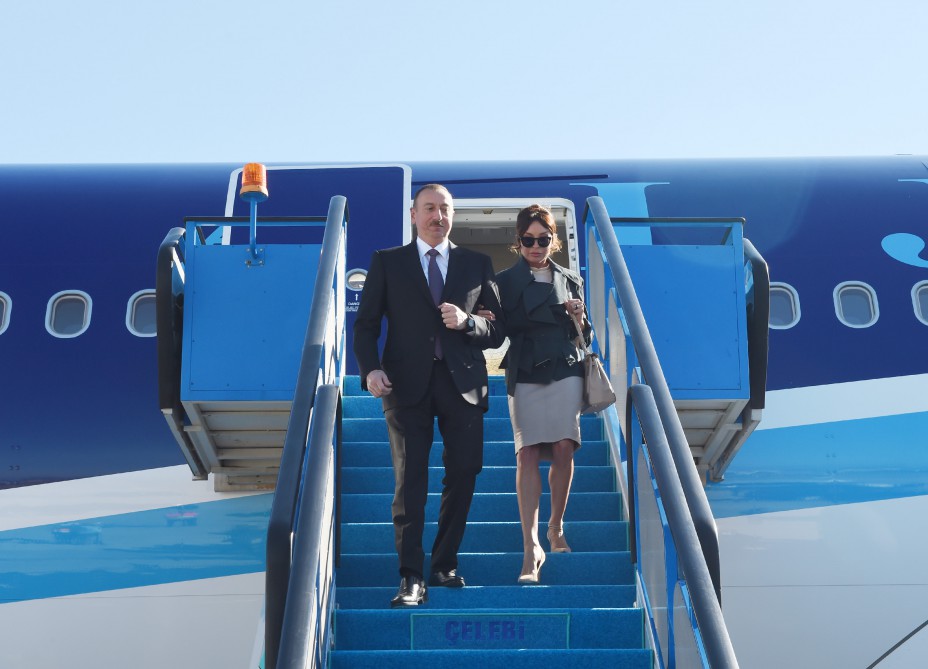 President Ilham Aliyev, his spouse arrive in Turkey on working visit (PHOTO)