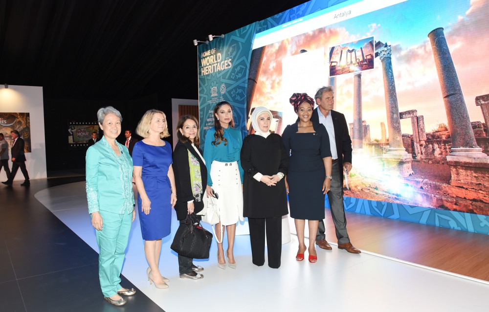 Azerbaijan’s First Lady visits exhibition at “G-20”-“Yurt” cultural area
