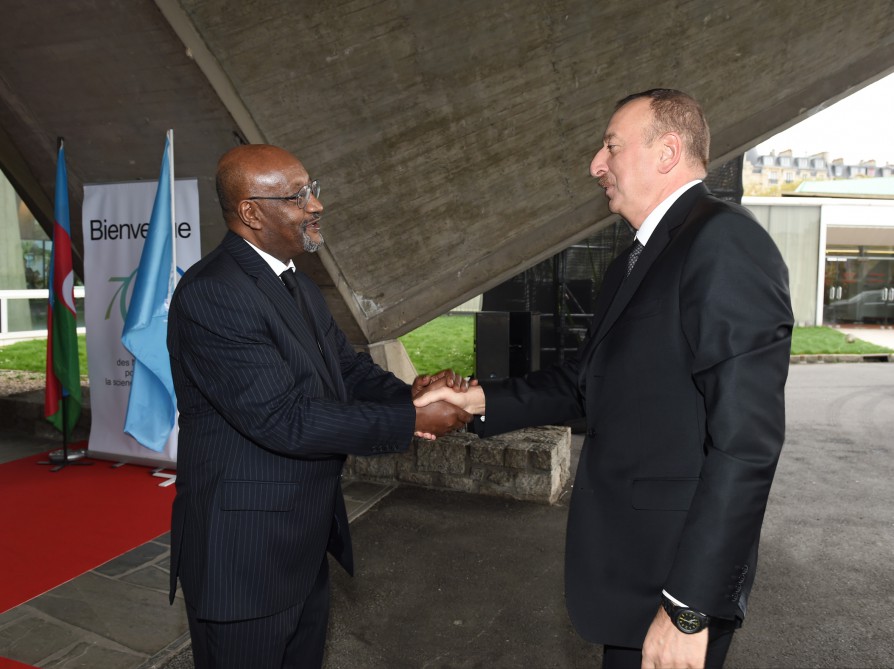 President Aliyev attends UNESCO Forum (PHOTO)