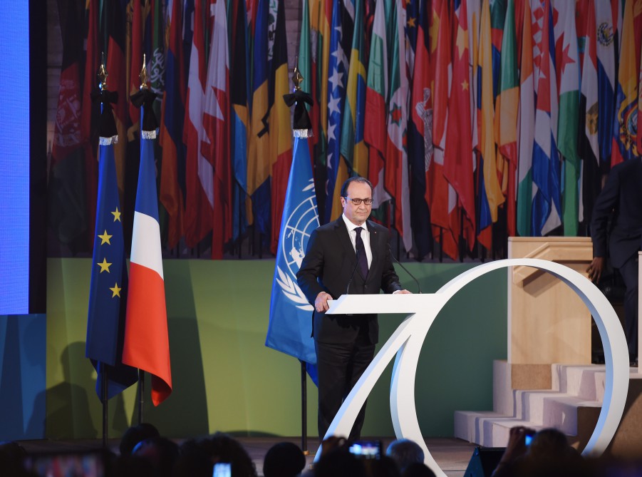 President Aliyev attends UNESCO Forum (PHOTO)