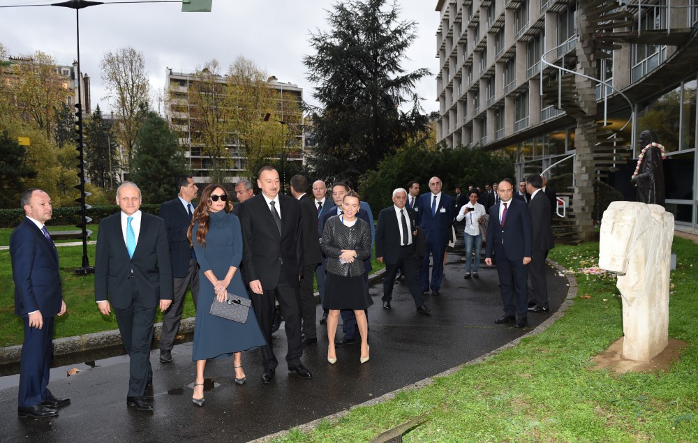 President Aliyev attends UNESCO Forum (PHOTO)
