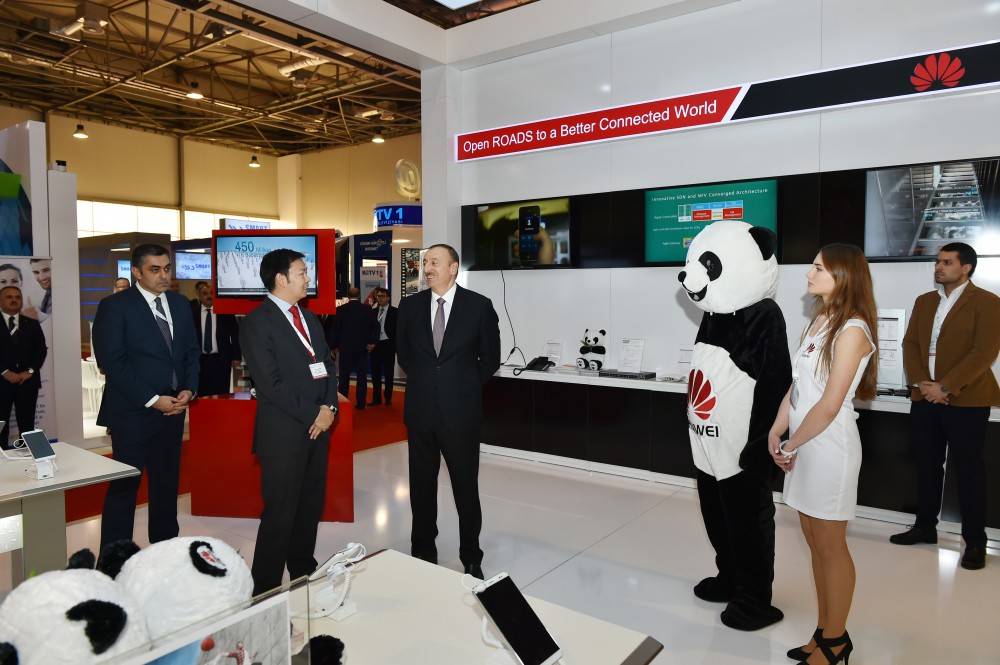 Azerbaijani president visited Bakutel 2015 exhibition (PHOTO)