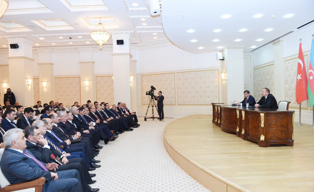 Azerbaijani president, Turkish PM make press statement (PHOTO)