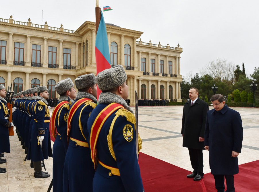 Official welcoming ceremony for Turkish PM held in Baku (PHOTO)