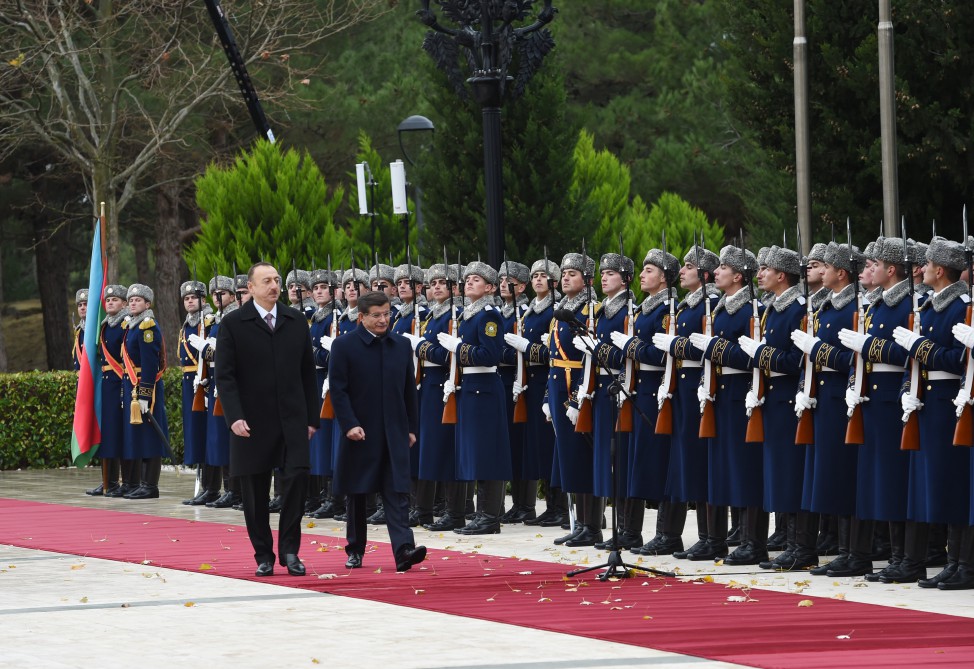 Official welcoming ceremony for Turkish PM held in Baku (PHOTO)