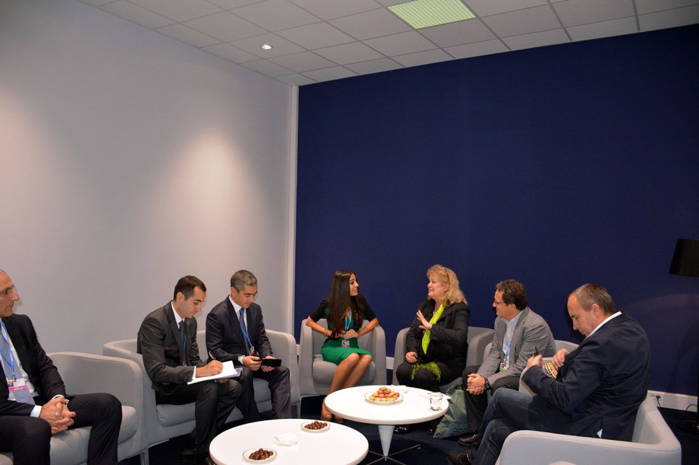 IDEA, REC discuss ways of expanding relations (PHOTO)